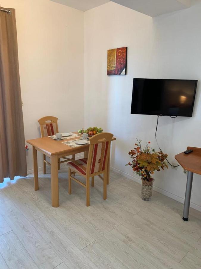 פודגורה Apartmani California II מראה חיצוני תמונה